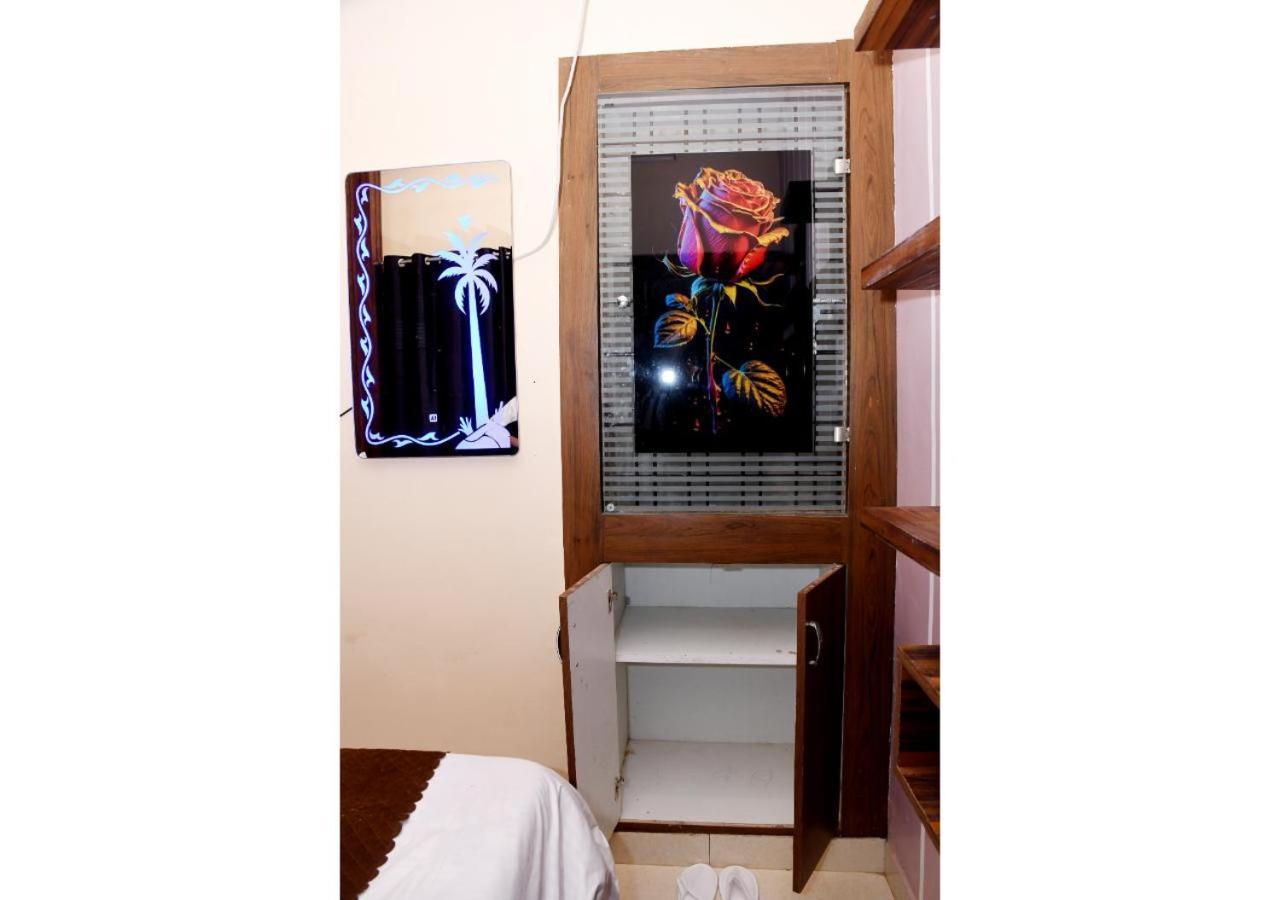 Tirupati Balaji Inn Bageshwar Dham Basāri エクステリア 写真