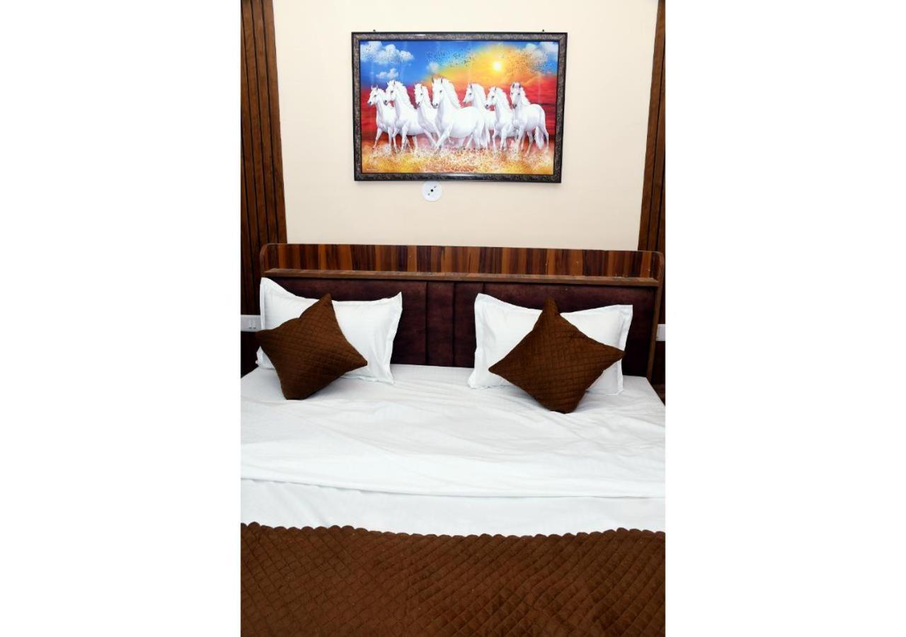 Tirupati Balaji Inn Bageshwar Dham Basāri エクステリア 写真
