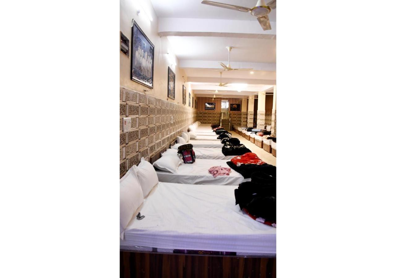 Tirupati Balaji Inn Bageshwar Dham Basāri エクステリア 写真