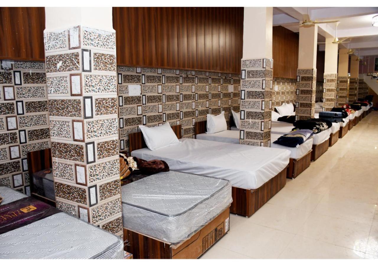Tirupati Balaji Inn Bageshwar Dham Basāri エクステリア 写真