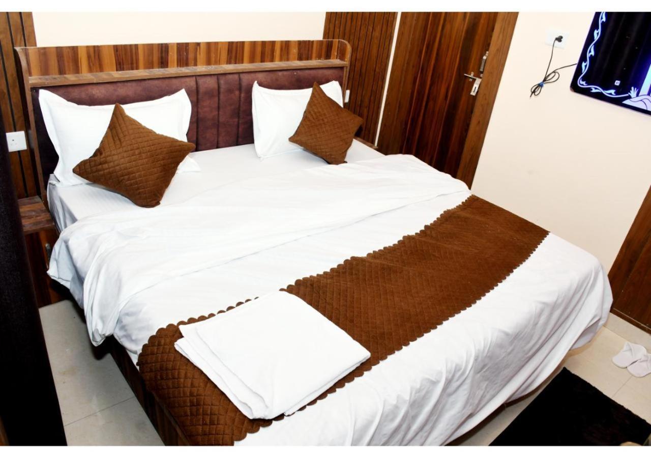 Tirupati Balaji Inn Bageshwar Dham Basāri エクステリア 写真