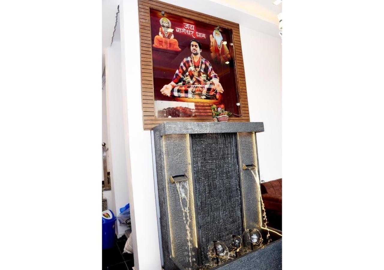 Tirupati Balaji Inn Bageshwar Dham Basāri エクステリア 写真